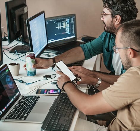 Managed IT services technicians monitoring systems and devices for a Las Vegas company